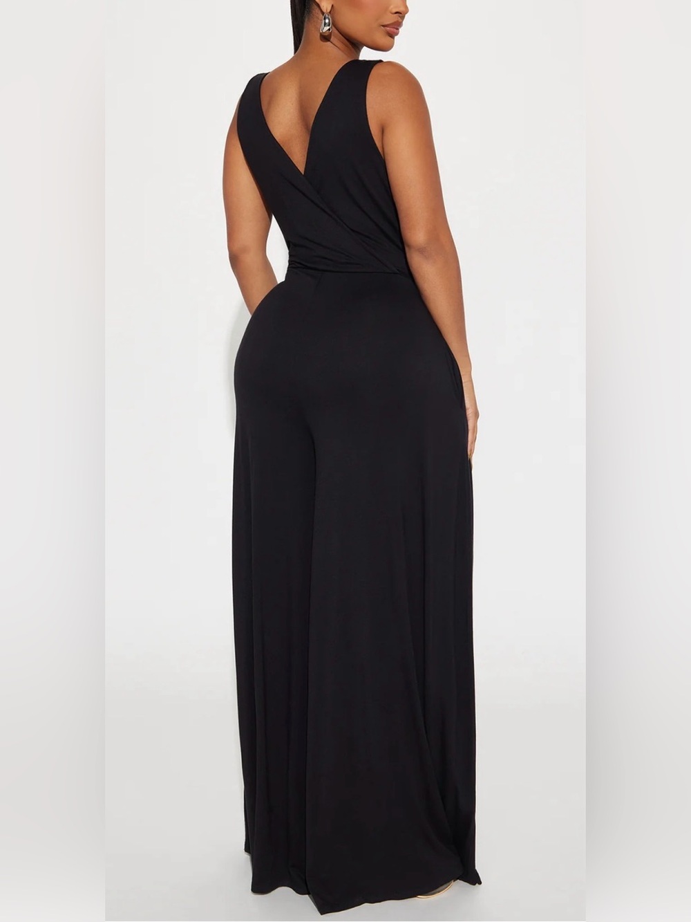 Women’s Plus Size 3X Black Wide Leg Sleeveless Jumpsuit with Pockets - Picture 3 of 5